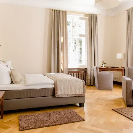Hotel Altenburg